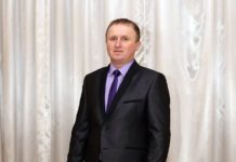 Хормейстер народного хора «Зараніца» Владимир Левковский — лучший работник в сфере культуры