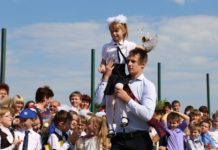 В Лельчицком районе прозвенели последние звонки последний звонок