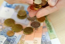 Средняя зарплата на Гомельщине за месяц выросла на 13,7 рубля