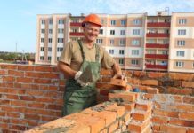 Николай Боровой строит дома