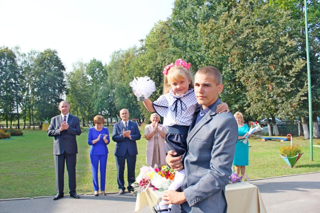 боровое, школа, звонок, люди\, линейка