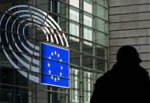 ЕС продлил на полгода санкции против физлиц и организаций России
