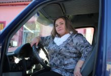 Почему стиль вождения Людмилы Липской привлекает клиентов люди, автомобили, женщина, руль, лельчицы