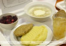В столовых учреждений образования Гомельской области выявлены нарушения обед, столовая, еда