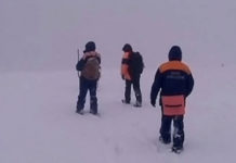 Спасатели извлекли из-под снега всех попавших под лавину в Хабаровском крае