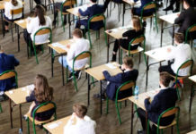 В Польше школьные экзамены проходят на фоне забастовки учителей