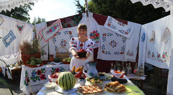 Липляны, девочка, праздник, день деревни
