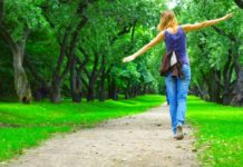 Выбирайте пешие прогулки! прогулка, девушка, гуляет, пешеход, пешком