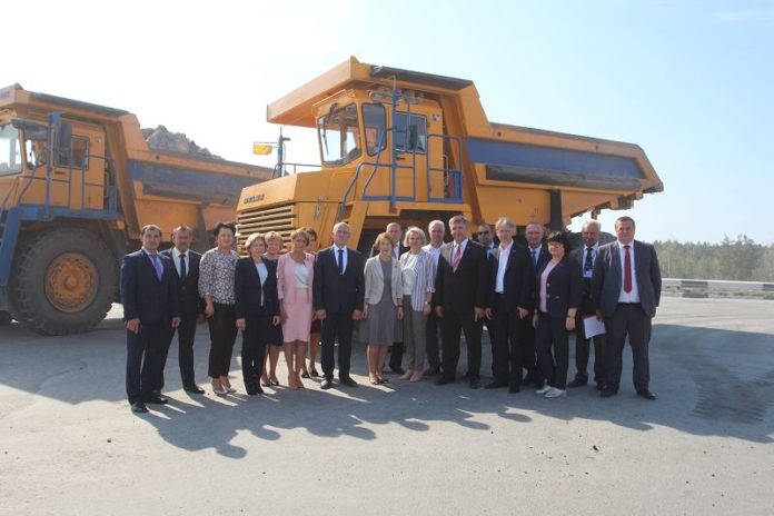 семинар, совещание, депутаты, щебзавод