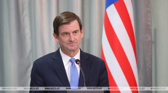 Дэвид Хэйл, посол, США