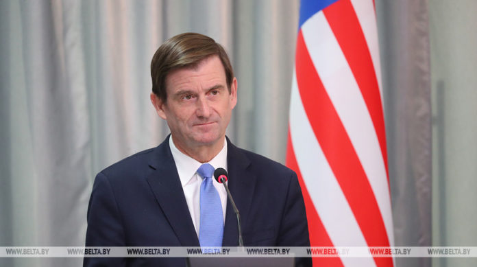 Дэвид Хэйл, посол, США