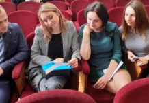 В районе стартуют акции «Как живёшь, молодой специалист?» и «За безопасность вместе» педагоги, Лельчицы