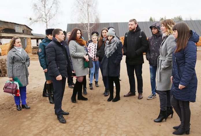 молодые, специалисты