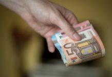 деньги, взятка