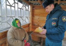 Лельчицкий РОЧС регулярно проводит профилактические беседы в трудовых коллективах и сельских сходах РОЧС