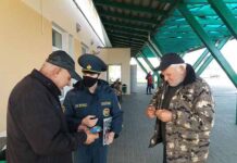 Лельчицкие спасатели рассказали горожанам об опасности курения автовокзал, РОЧС