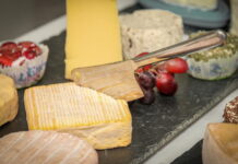Назван продукт, который увеличивает продолжительность жизни на четверть Стол