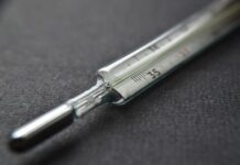Опасна ли длительная повышенная температура после вирусной инфекции? Отвечает врач