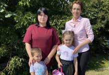 Специалисты управления по труду, занятости и социальной защите приняли участие в акции «Собери портфель первокласснику»