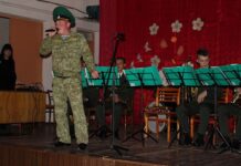 В д.Гребени прошла информационно-пропагандистская акция с участием военного оркестра Мозырского пограничного отряда