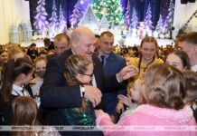 Лукашенко: каждый маленький белорус на деле знает, что бесконечно дорог и нужен своей стране