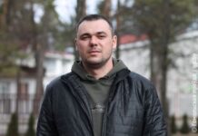 Даже зэков начали освобождать из тюрем и выдавать им оружие. Беженец из Луганской области рассказал, что происходит на Украине