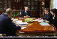 «Государство для народа, ну так народ надо лечить!» Лукашенко доклад Пиневича разбавил большой ложкой дегтя