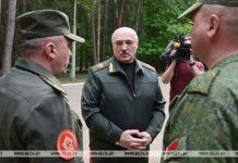 Обстановка не критическая, но есть настораживающие факторы. Подробности приезда Лукашенко на ЦКП ВВС и войск ПВО