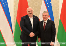 Лукашенко поговорил по телефону с Мирзиёевым и поздравил с победой на выборах