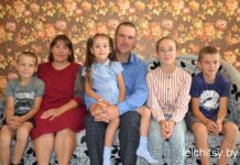 Многодетная семья Елены и Сергея Тимоховых из Краснобережья построила дом, воспользовавшись господдержкой