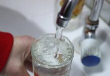 Как приучить себя пить больше воды: полезные советы
