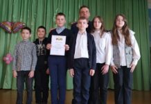 Любит свою профессию, а ещё больше своих учеников