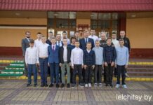 В хоккей играют настоящие мальчишки