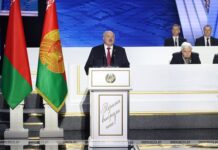 Лукашенко: основной реальный риск для Беларуси создает горячая точка в Украине
