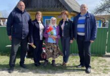 Глава райсовета Татьяна Беспалая поздравила узницу из Симоничей