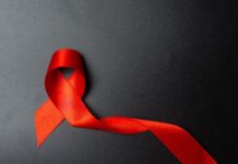 День борьбы со СПИДом отмечают 1 декабря. Что важно знать, чтобы не заразиться