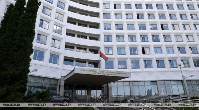 За что по новым правилам могут приостановить работу перевозчиков в нерегулярном сообщении, объяснили в Минтруда