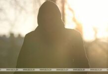 Столичная милиция задержала 17-летнего курьера телефонных аферистов: он думал, что работает на банк