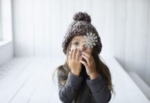 Педиатр дала советы, как защитить кожу ребенка зимой