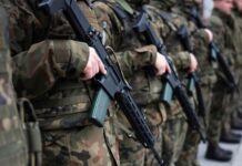 Польша в ноябре запустит пилотную программу всеобщей военной подготовки
