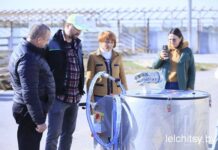 Подарки с заботой о будущем: молочное такси для Лельчиц