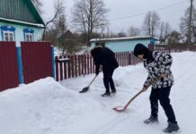 Добрые сердца: волонтёры Приболовичской средней школы на страже заботы о пожилых