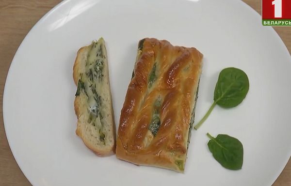 Быстро и невероятно вкусно: рецепт рулета со шпинатом и сыром