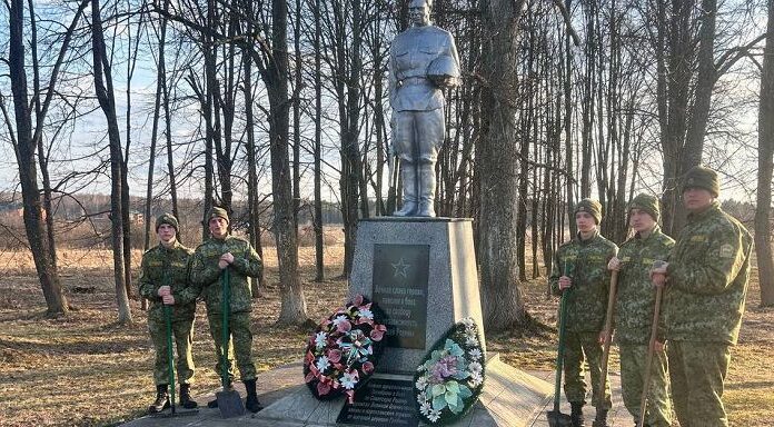 Военнослужащие погранзаставы «Гребени» чтят память предков