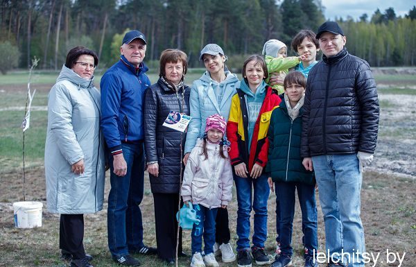 Акция «Квітней, родная Беларусь»