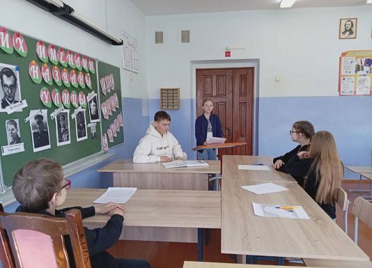 Не забыть имена героев