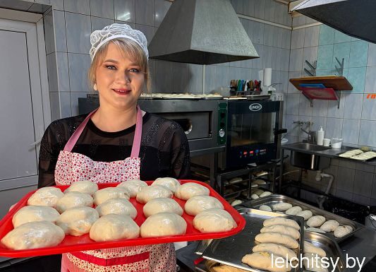 «Женщина на передовой»: как корреспондент «СЖ» осваивала профессию пекаря