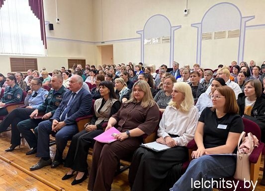 Лето под заботой родителей