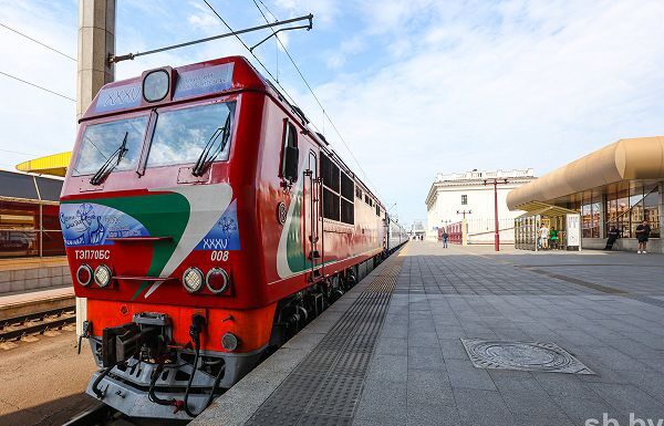 В Минске представили брендированный поезд с символикой фестиваля «Славянский базар»