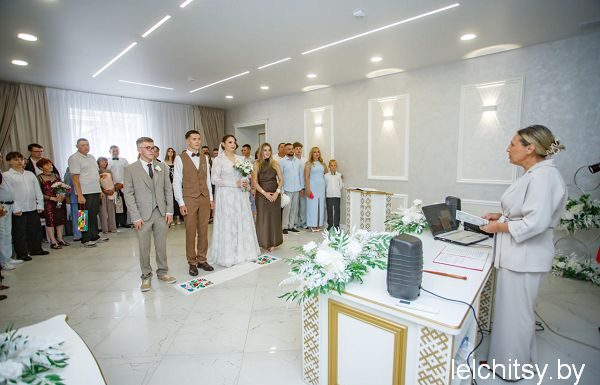Магия «красивой» даты: как в Лельчицах рождаются новые семьи